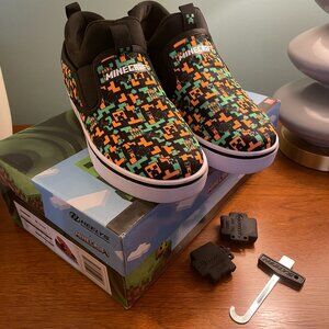 Boy's Minecraft Heelys - NWOT